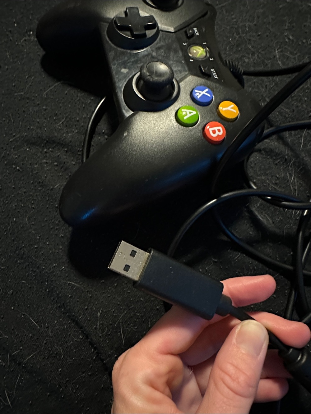 XBox 360 Controller - Picture 2 of 3